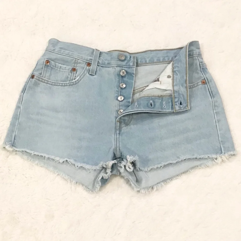 Levi’s 501 W28 (US 6/7) Denim Womens Shorts Irregular High Rise Luxor 56327-0113 - Picture 4 of 13